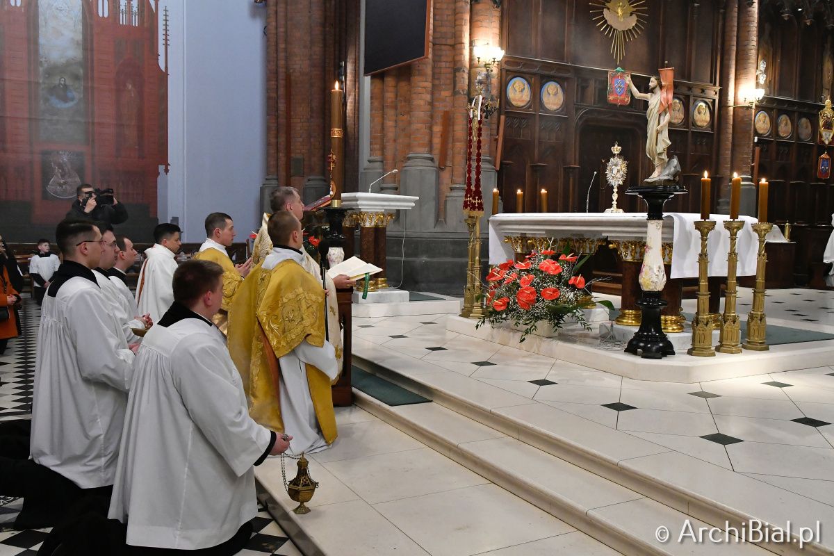 Niedziela Zmartwychwstania Pańskiego - Wielkanoc w Kościele katolickim