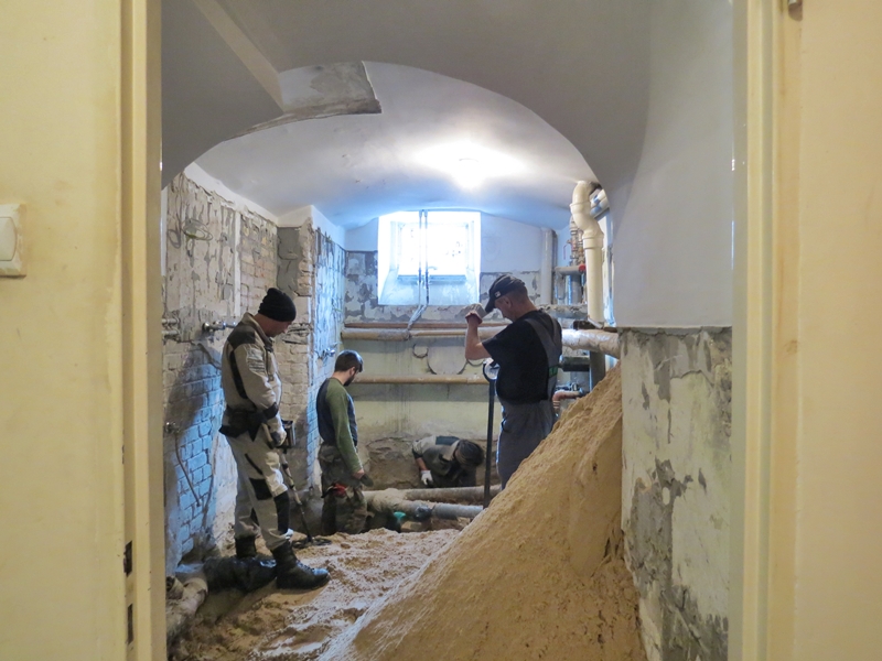 Białystok:  Zakończono prace ekshumacyjne w piwnicach aresztu