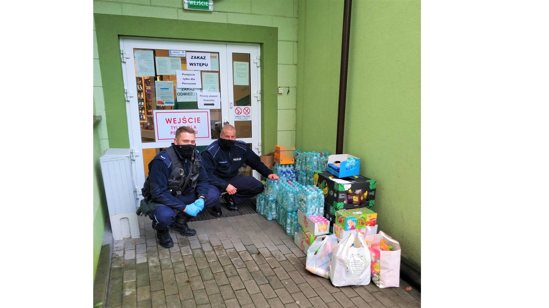 Sejneńscy policjanci zorganizowali zbiórkę darów dla pacjentów