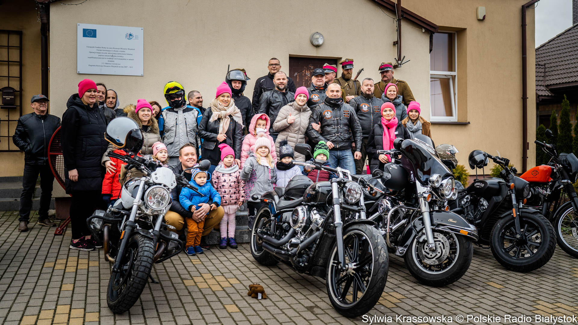 Koło gospodyń wiejskich z Kurian zbiera dary dla funkcjonariuszy pracujących na granicy [zdjęcia, wideo]