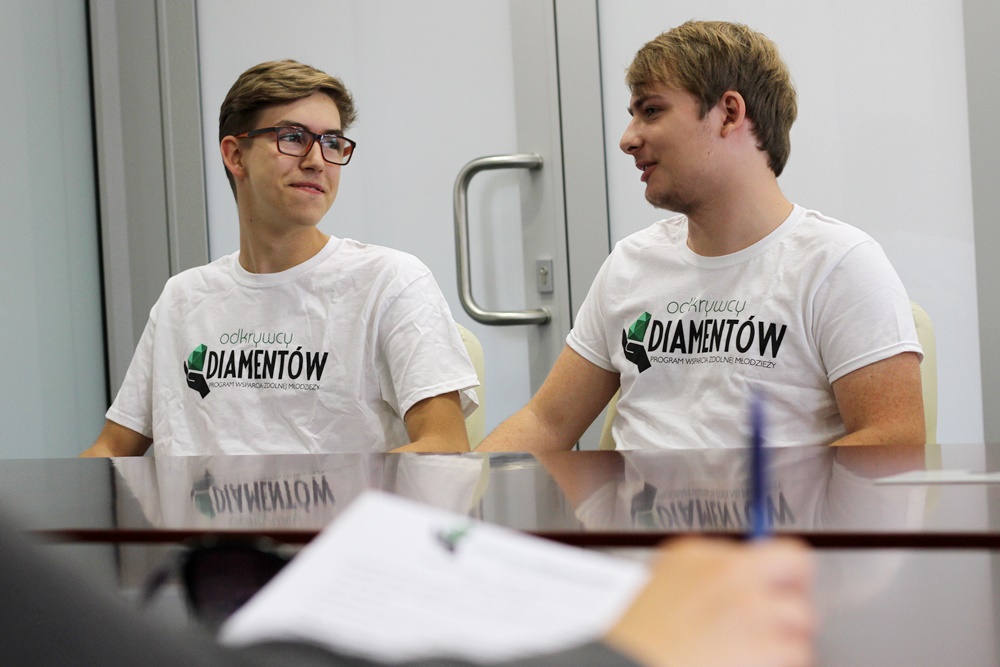 Drukarka 3D, rower elektryczny i proteza ręki – białostoccy uczniowie otrzymali stypendia "Odkrywcy Diamentów"