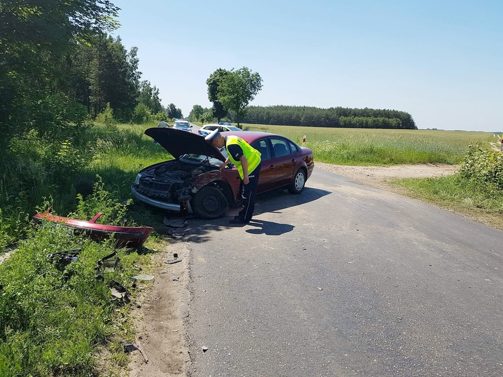 Wypadek przed Nowogrodem - jedna osoba ranna