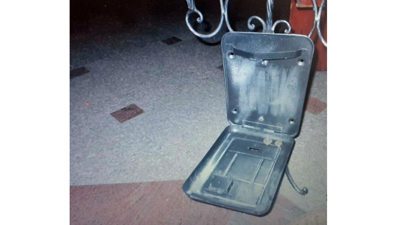 Dwóch nastolatków okradło kościelną skarbonkę - zatrzymała ich policja z Łomży