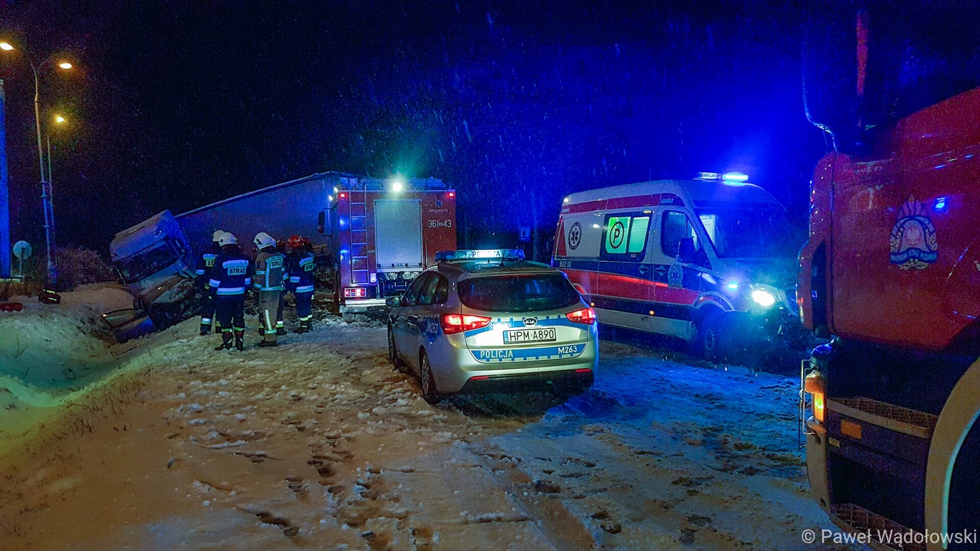 Po opadach śniegu - wypadki w Podlaskiem [zdjęcia]