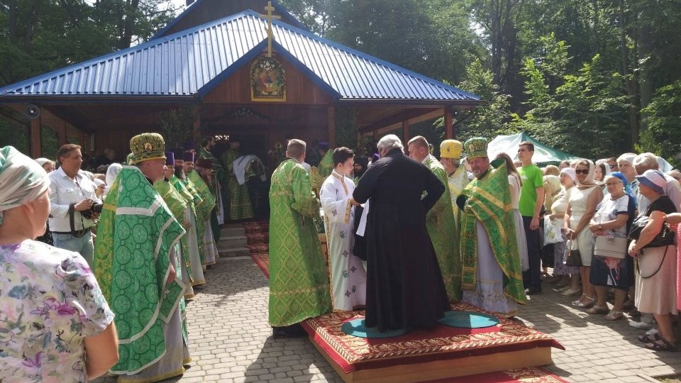 Uroczystości w prawosławnym sanktuarium w Krynoczce koło Hajnówki