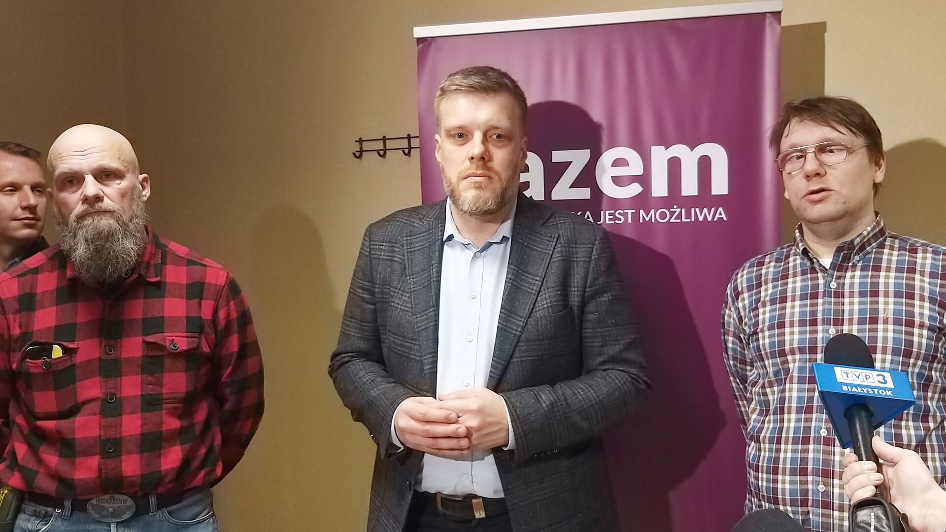 Lider Partii Razem odwiedził Białystok - mówił o planach budowy fermy w Kruszynianach