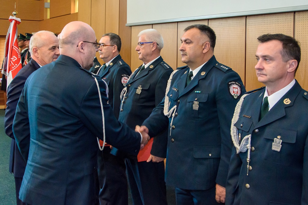 Funkcjonariusze podlaskiej KAS podsumowują półroczną działalność