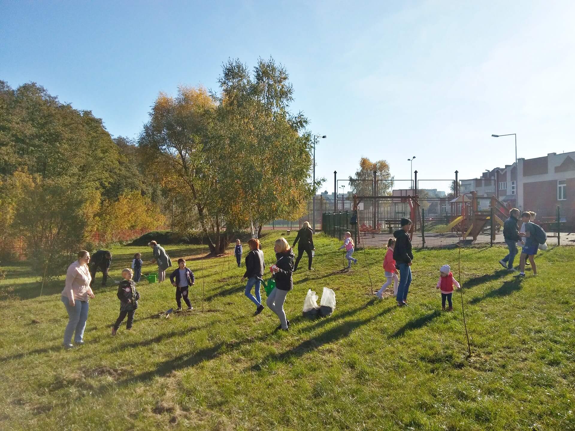 Przedszkolaki zasadziły 100 drzew na 100-lecie odzyskania niepodległości