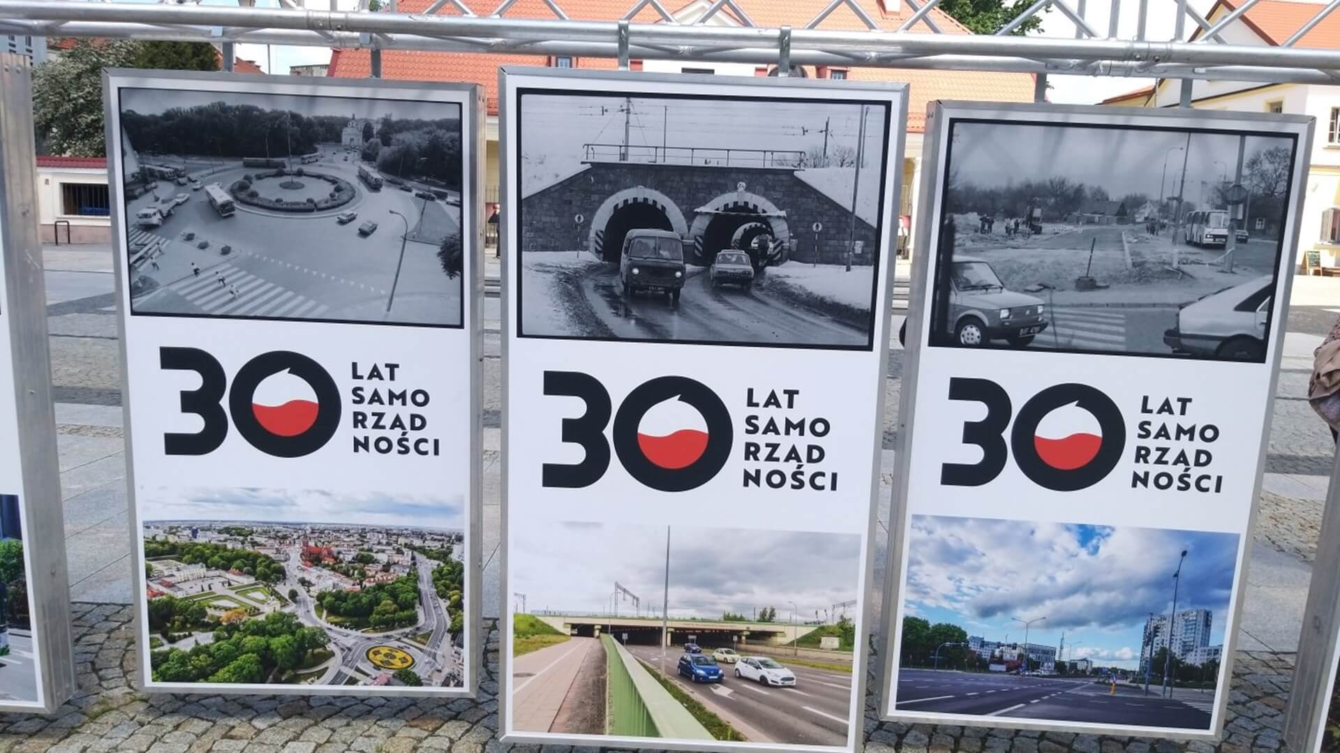 Wystawa, spot i stanowisko białostockich radnych na uczczenie 30-lecia samorządu terytorialnego