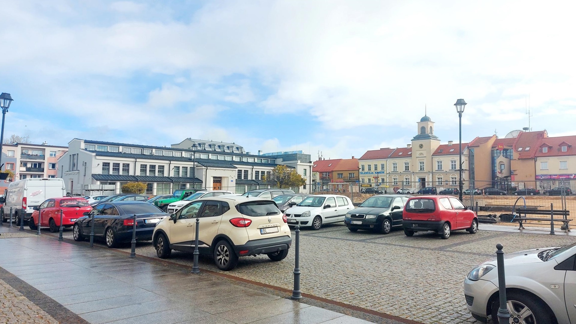 Translokacja na łomżyńskim rynku - felieton Adama Dąbrowskiego