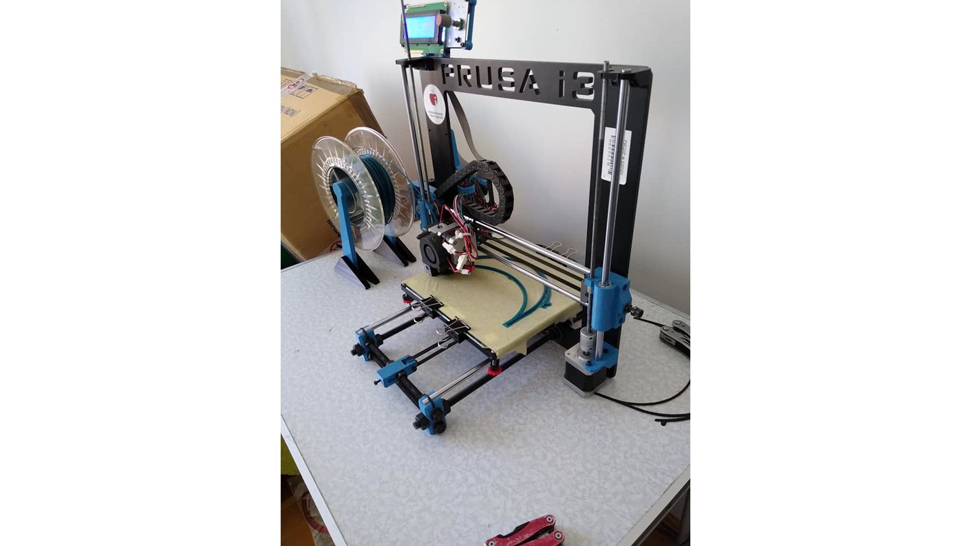 Drukowanie przyłbic i akcja społeczna - studenci z regionu pomagają lekarzom w walce z koronawirusem