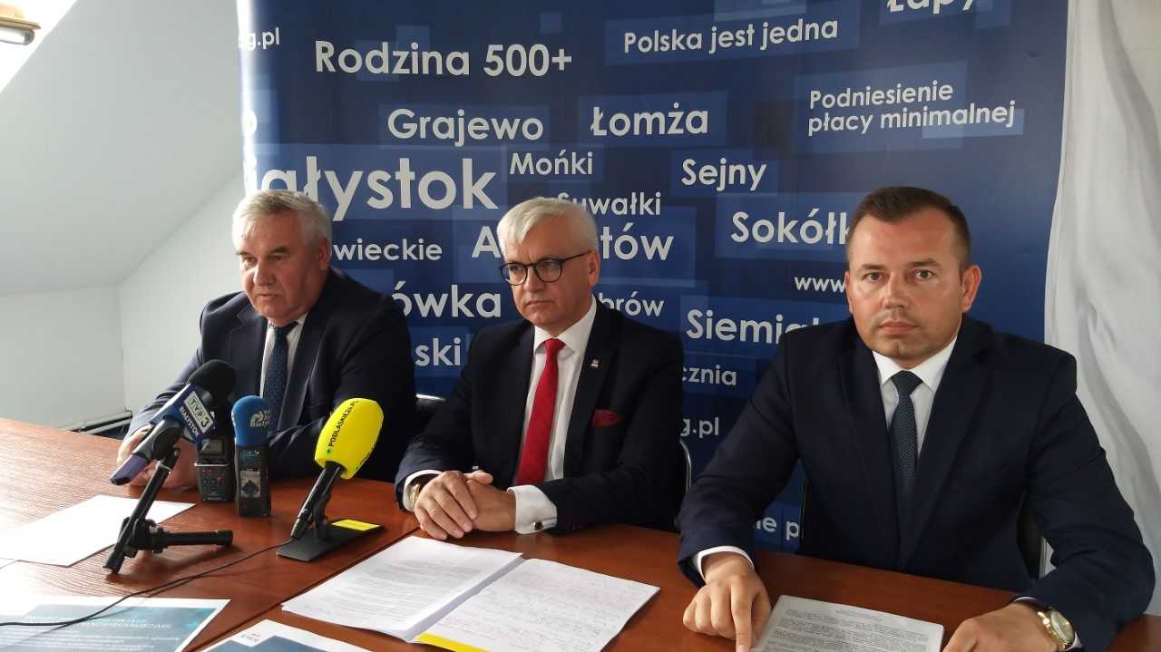 M.in. o zmianach w przepisach programu "Dobry Start" mówili podlascy posłowie PiS
