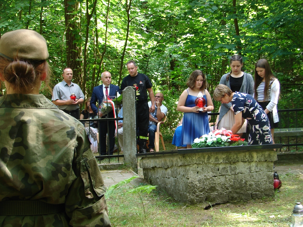 Mieszkańcy Jeziorka i okolic uczcili pamięć ofiar tzw. zbrodni jeziorkowskich