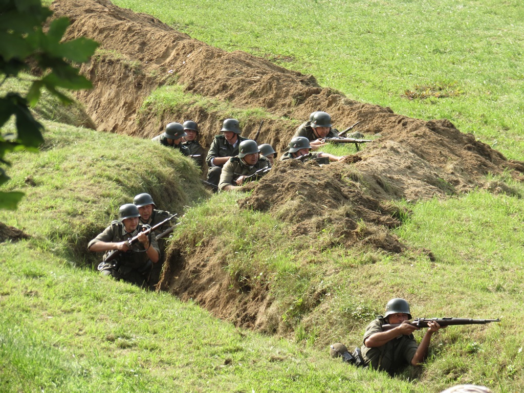 Bitwa o Nowogród - rekonstruktorzy przypomnieli walki z kampanii wrześniowej