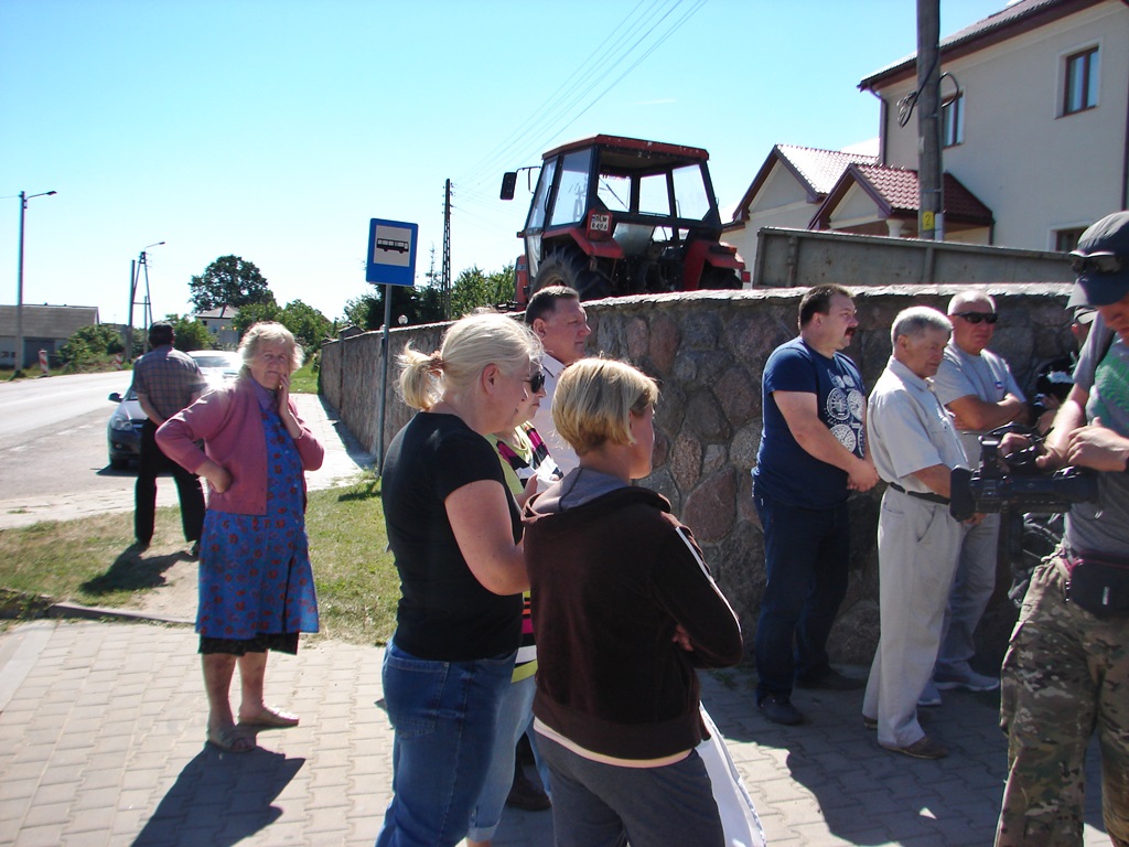 Mieszkańcy Kupisk wciąż protestują przeciwko przebudowie drogi Łomża - Nowogród