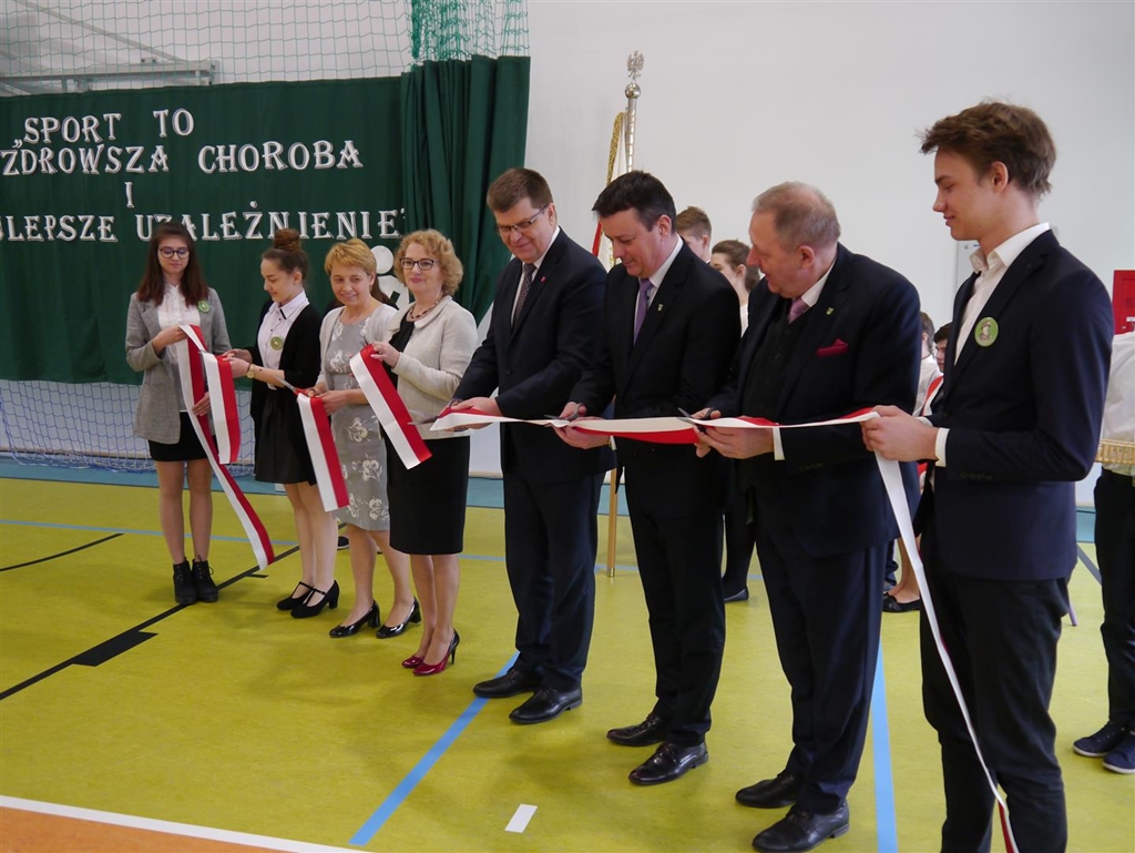 Przy szkole w Starym Folwarku powstała hala sportowa