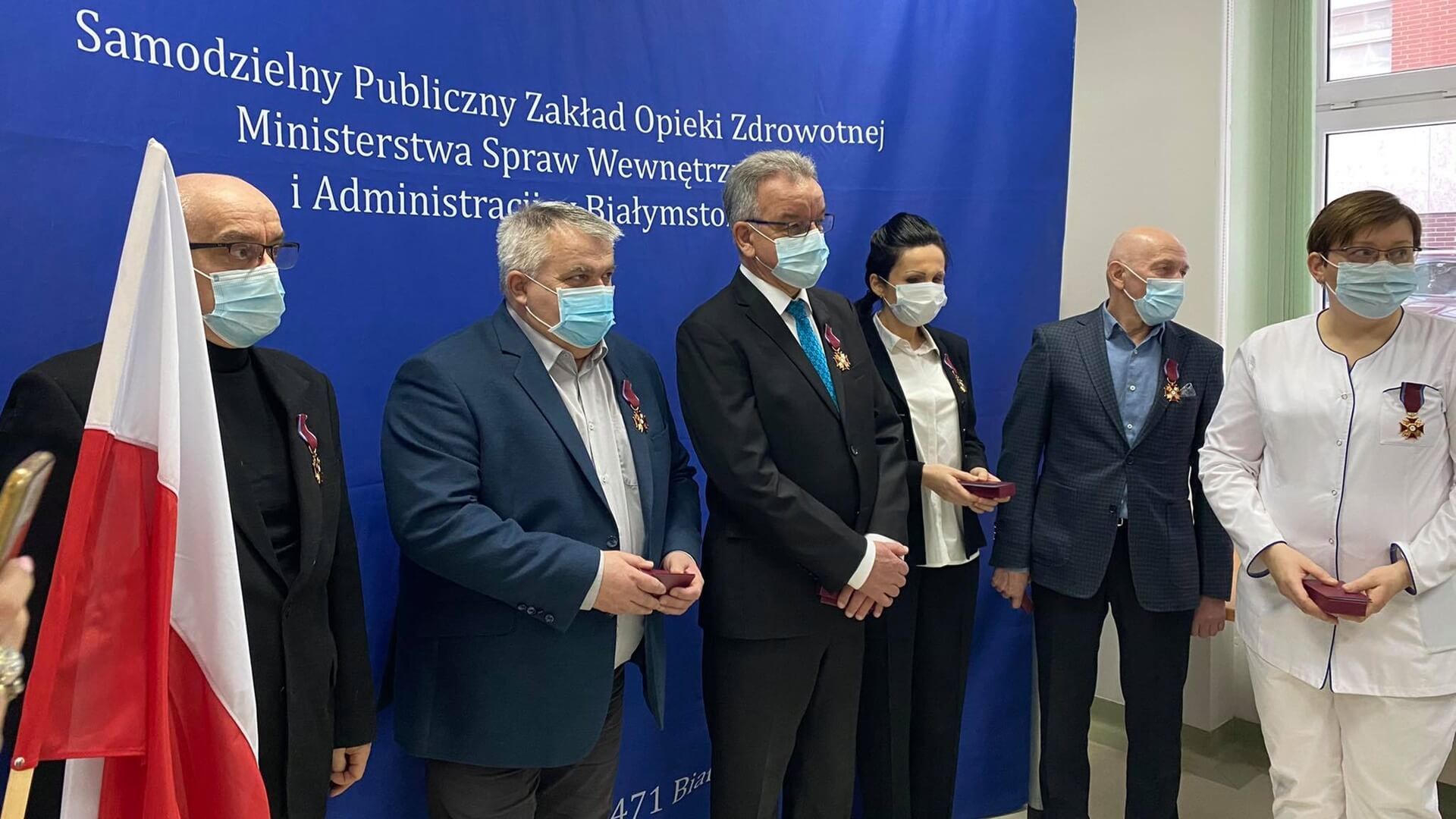 Dwunastu lekarzy ze Szpitala MSWiA w Białymstoku otrzymało odznaczenia państwowe