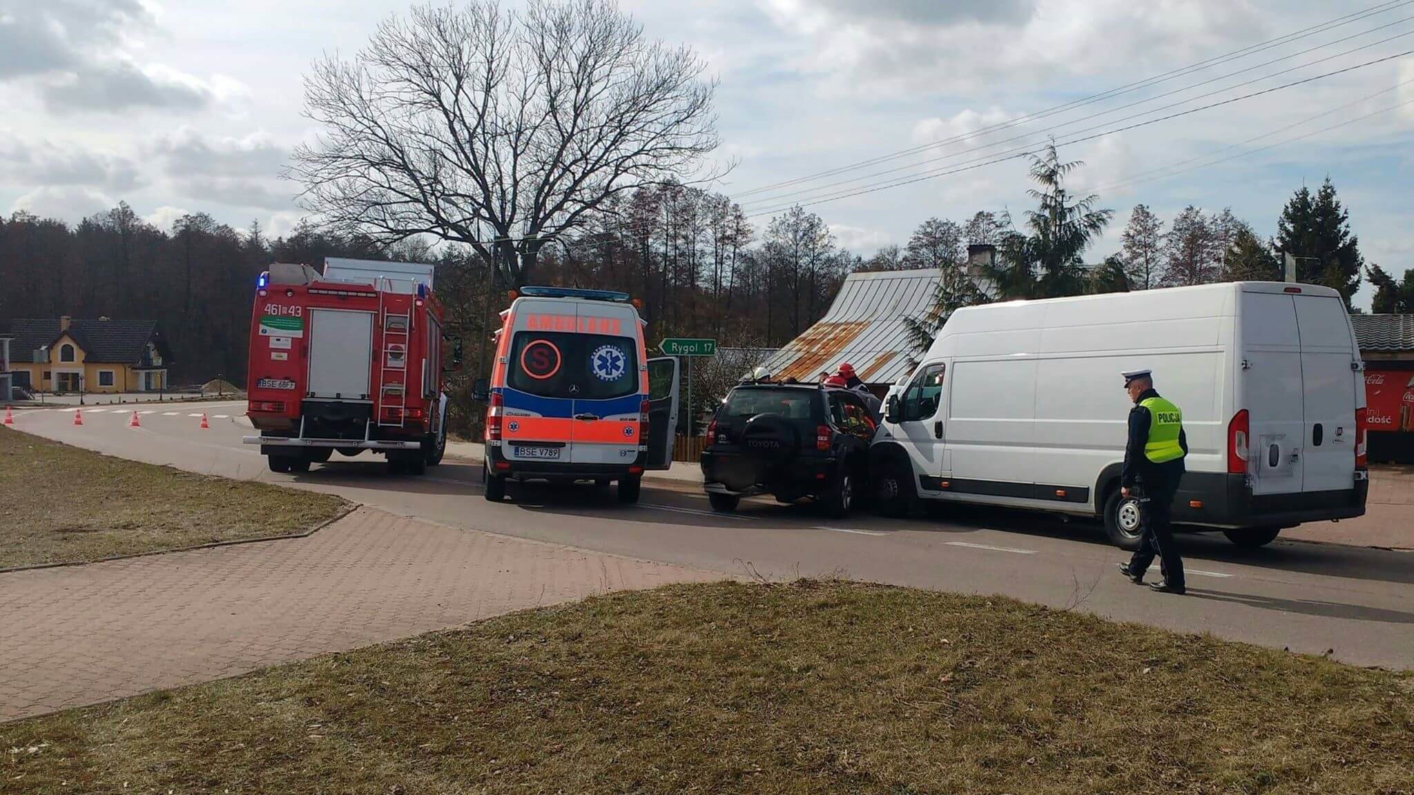 Pijany 49-latek doprowadził do wypadku w Gibach