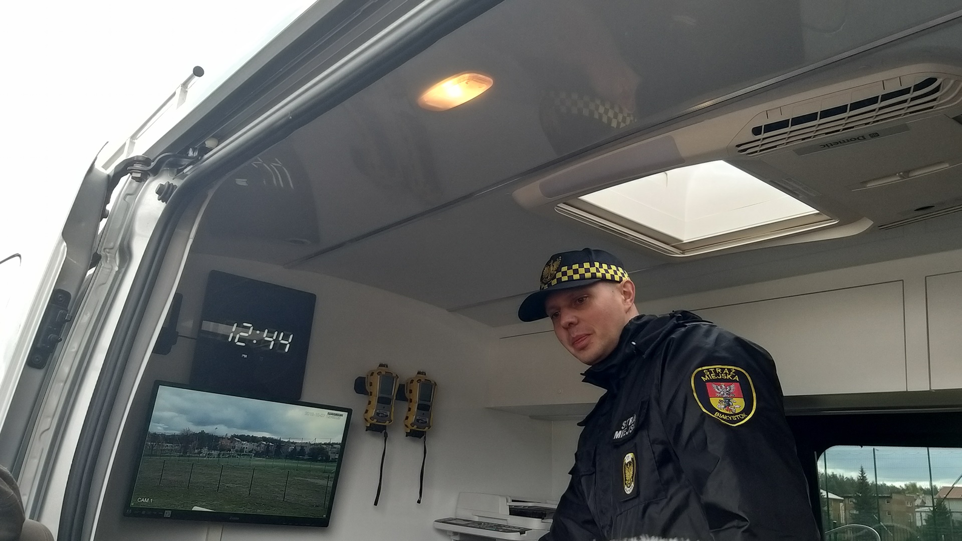 Białostocka Straż Miejska dostała mobilne laboratorium kontroli powietrza