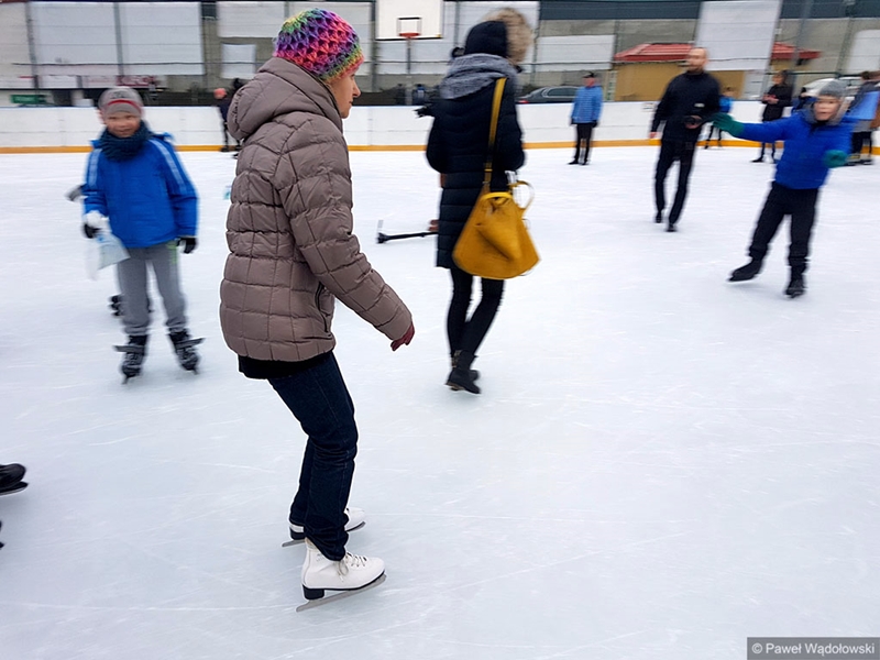 Przez opady śniegu, nie wiadomo kiedy będzie otwarte lodowisko w Łomży