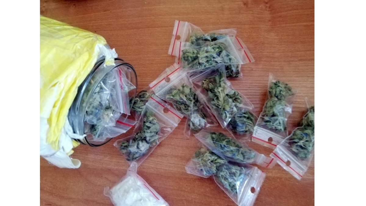 Policjanci znaleźli pół kilograma narkotyków w lodówce suwalczanina