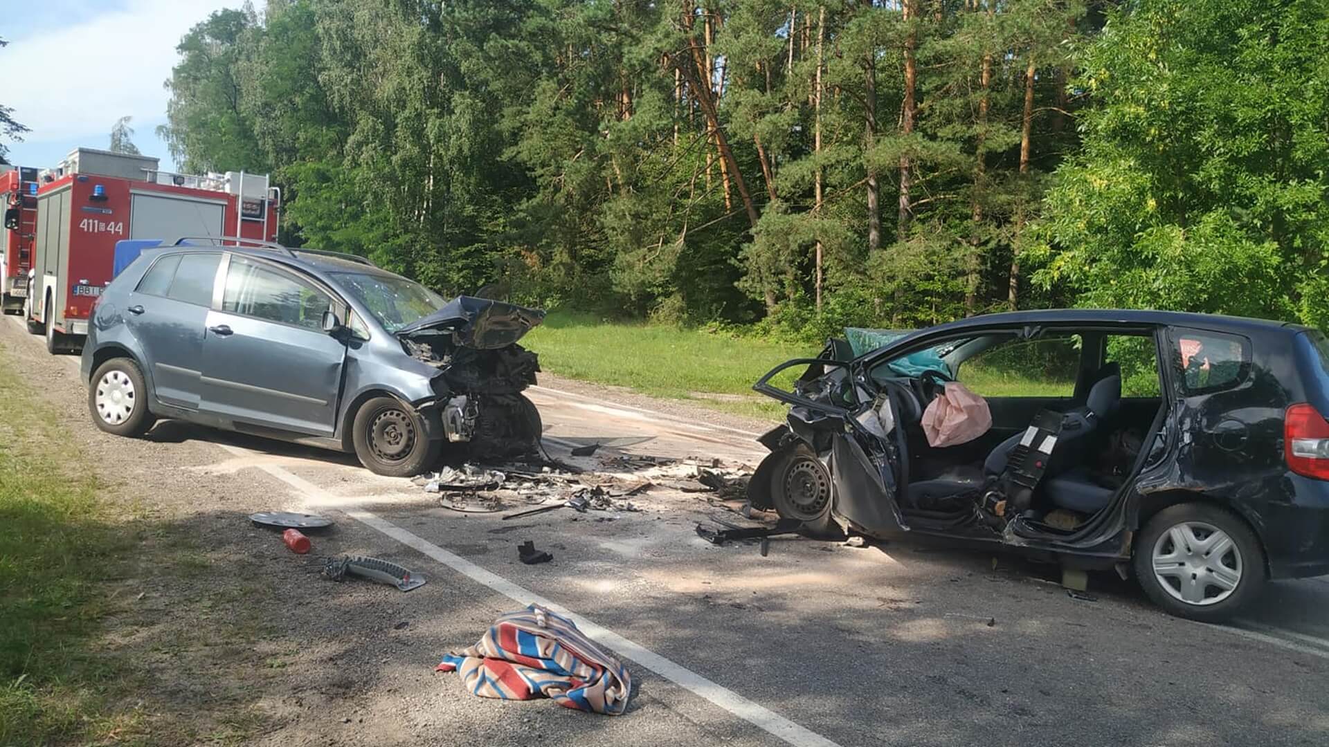 Wypadek na drodze krajowej nr 19 w Ploskach - trzy osoby trafiły do szpitala