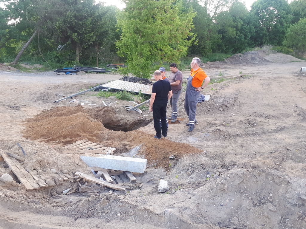 Wyciek gazu u zbiegu ul. Ciołkowskiego i Branickiego