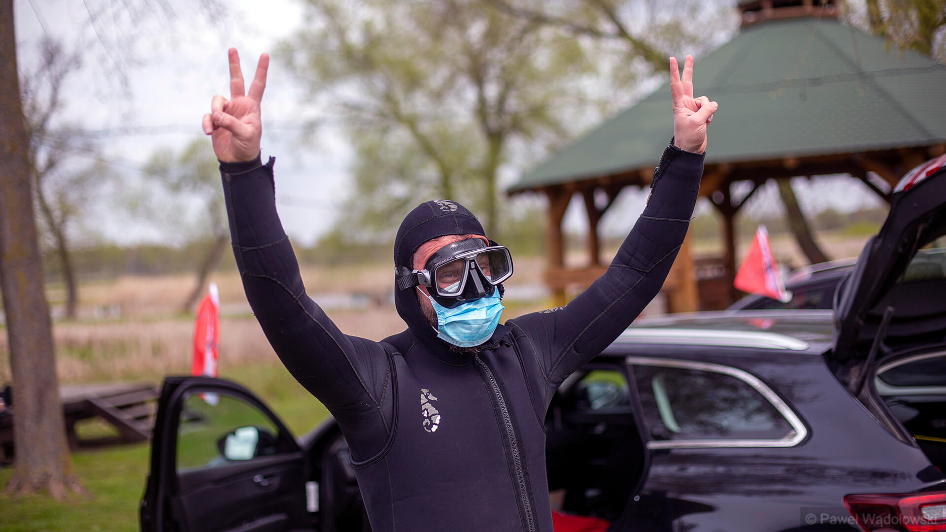 Nurkowie sprzątają dno Biebrzy i jej brzeg