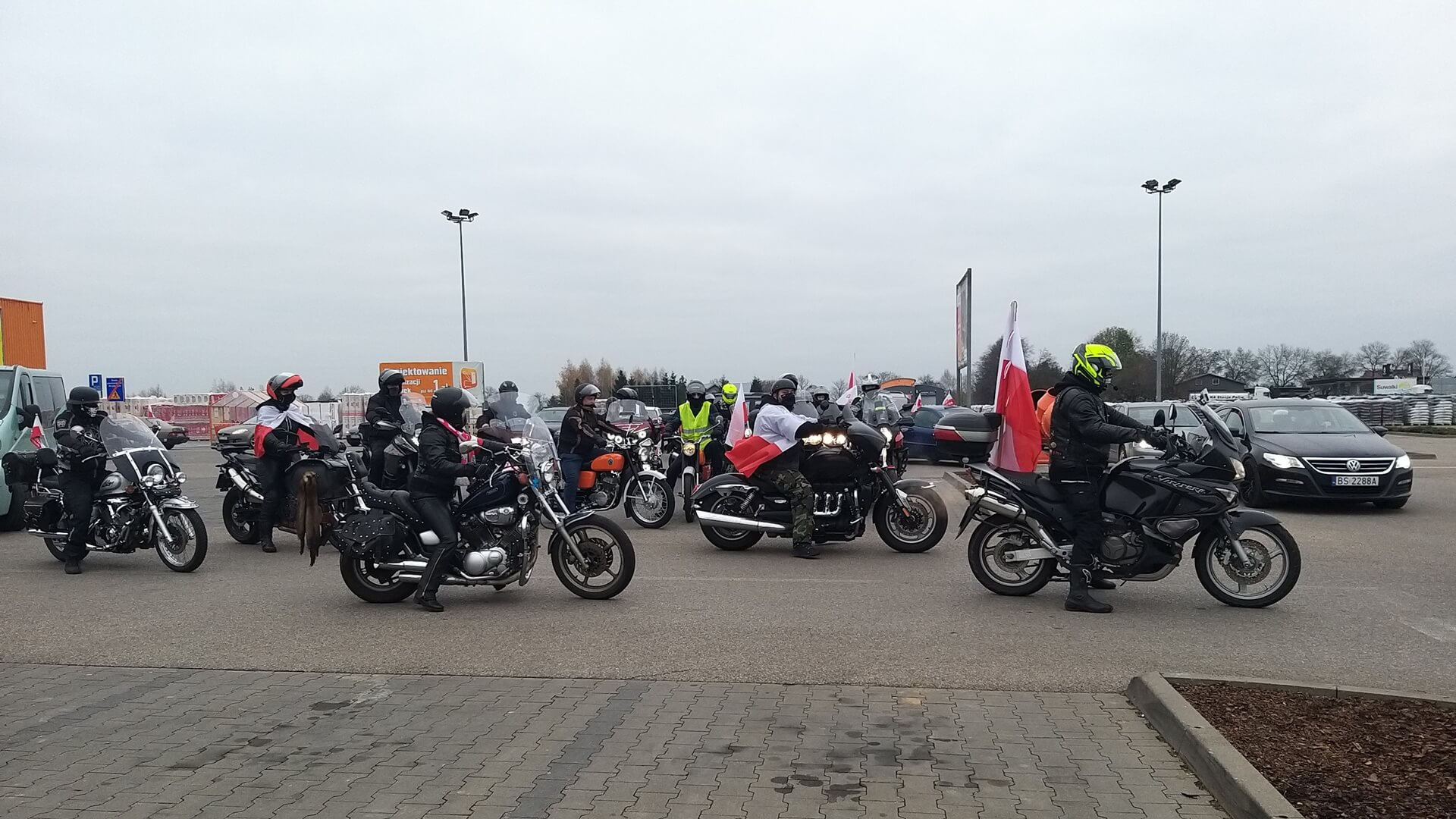 Ulicami Suwałk przejechał Rajd Niepodległości