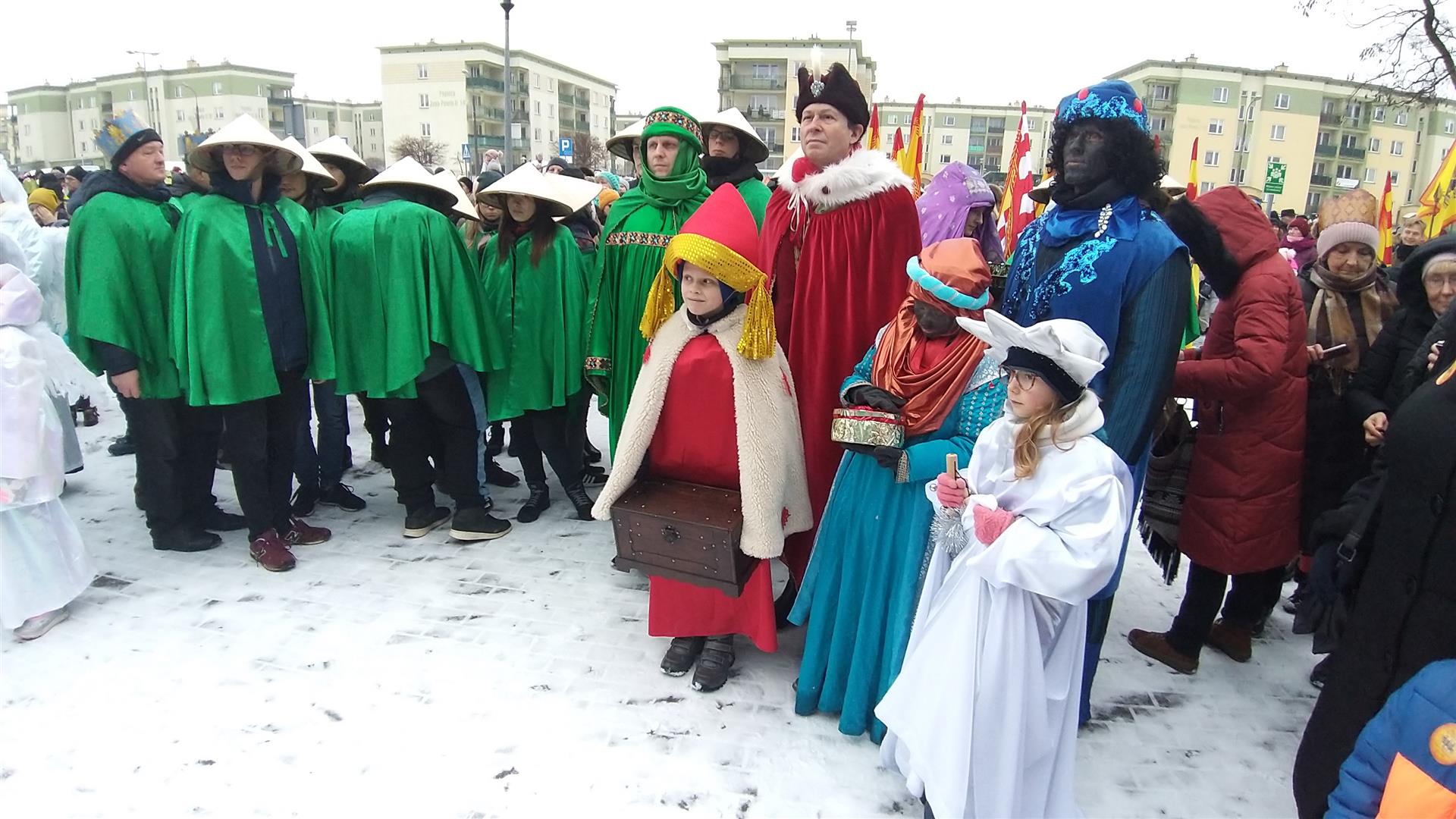 Orszaki Trzech Króli przejdą w piątek ulicami naszych miast