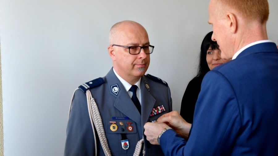 Podlaski policjant dostał odznaczenie państwowe "Honorowy Dawca Krwi - Zasłużony dla Zdrowia Narodu”