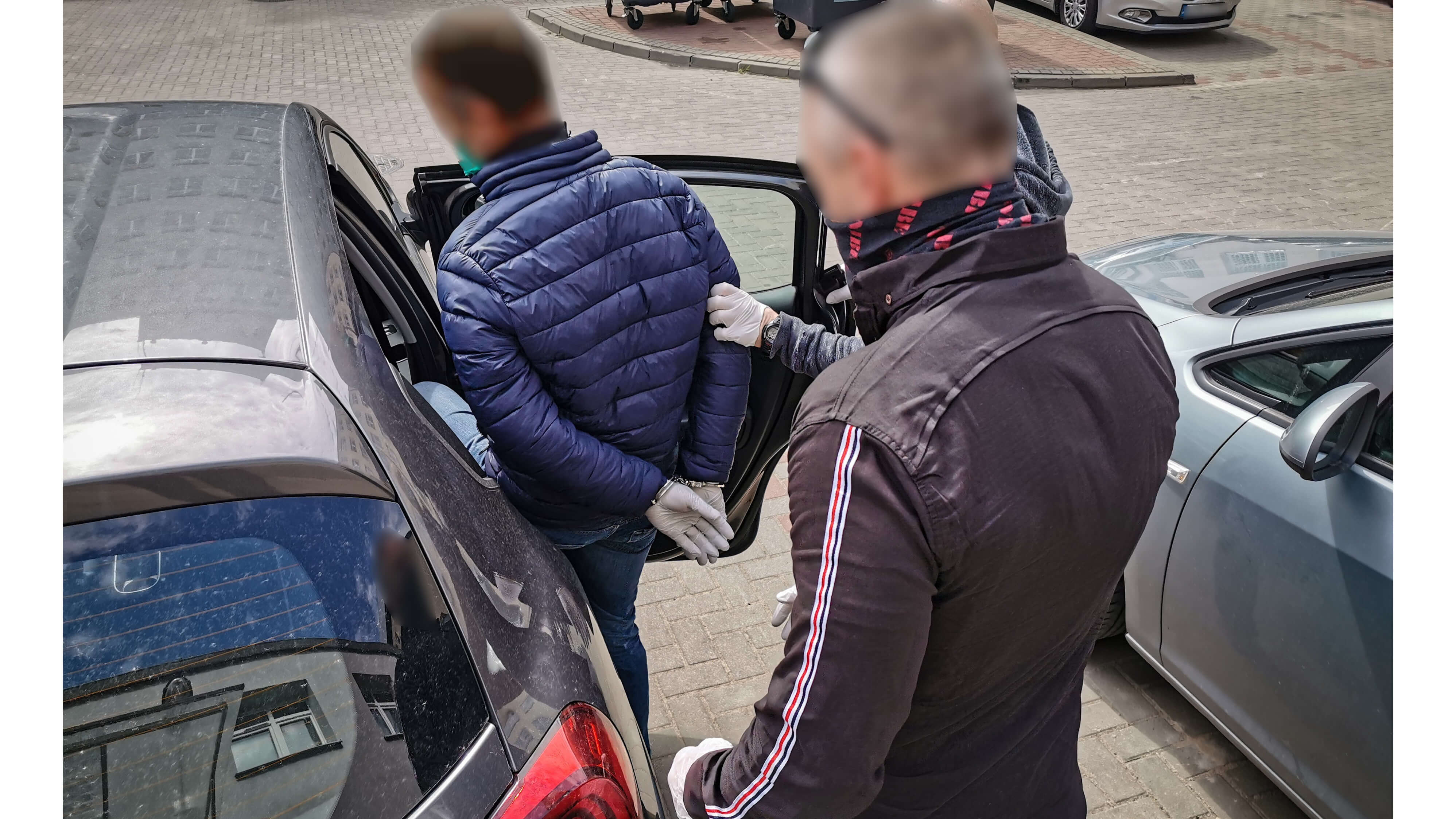 49-latek miał w mieszkaniu 5 kg amfetaminy - zatrzymała go policja