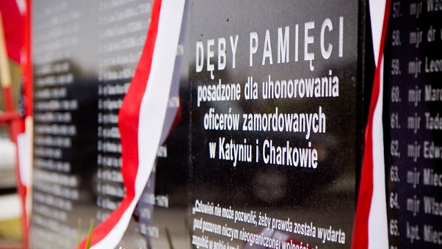 Kolejne Dęby Pamięci posadzono dla upamiętnienia ofiar zbrodni katyńskiej
