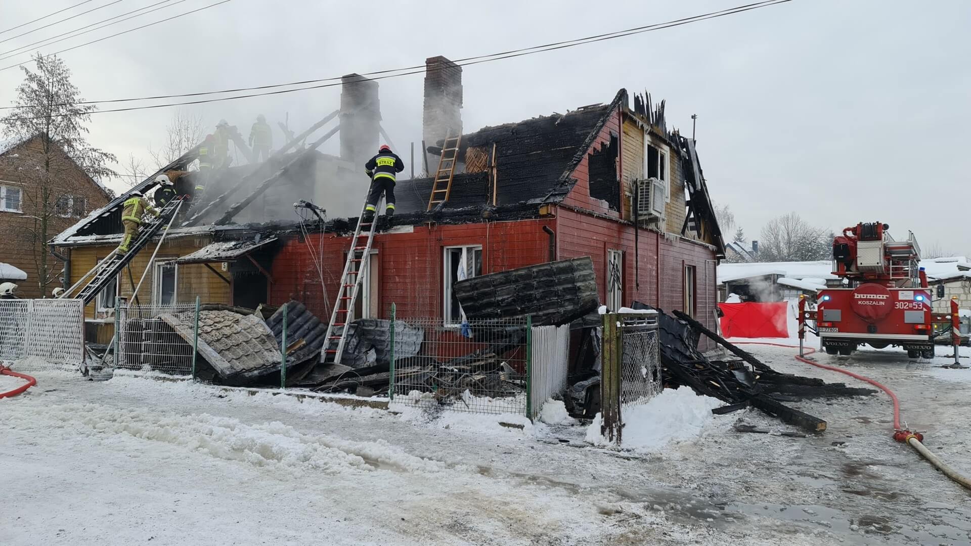 Starsza kobieta zginęła w pożarze domu jednorodzinnego w Supraślu [zdjęcia]