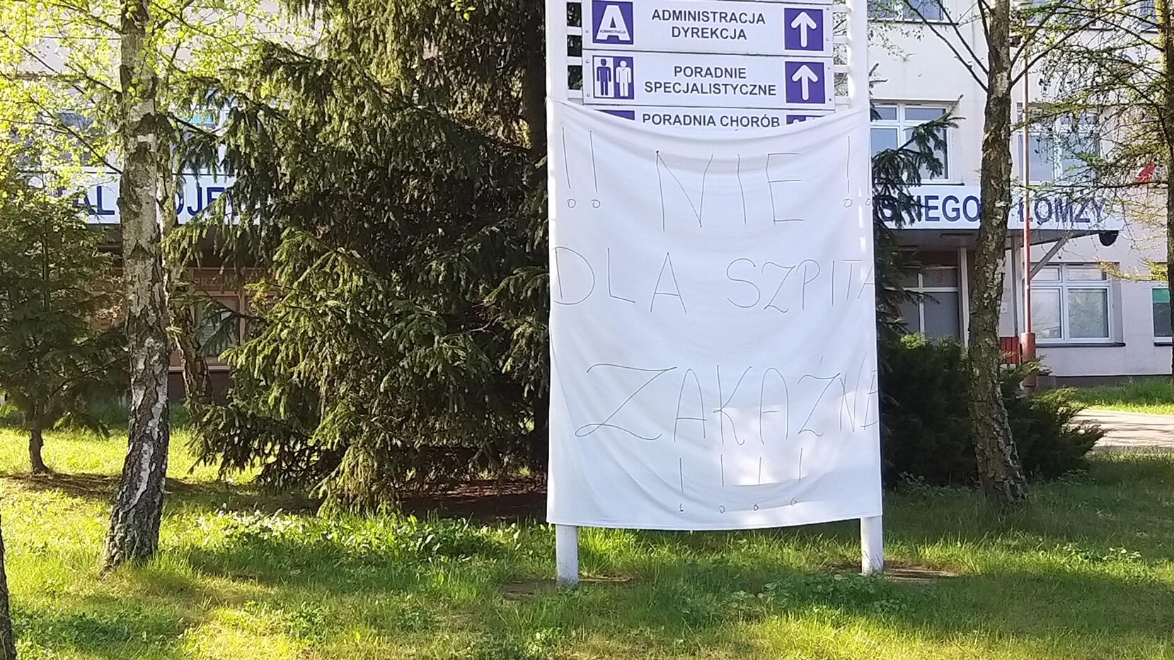 Papierowa walka o łomżyński szpital