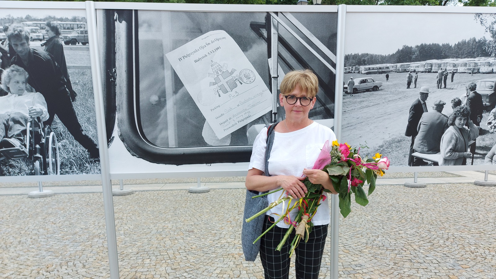 W centrum Białegostoku można oglądać wystawę fotografii "Ten jeden dzień..."