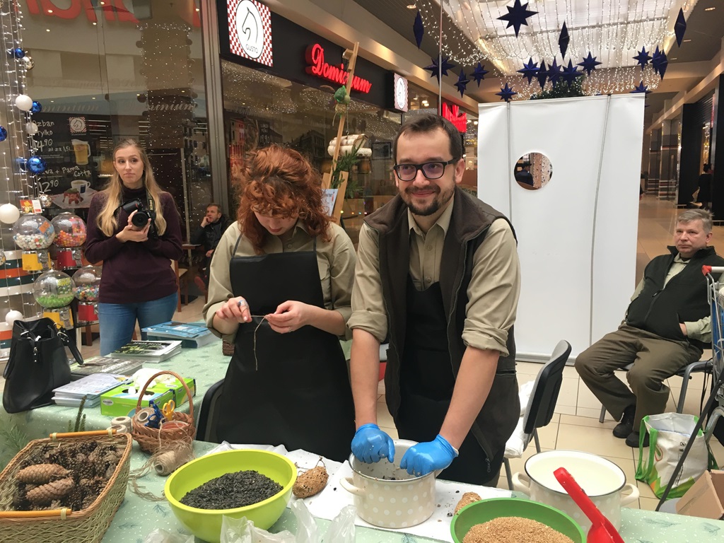 Finał akcji "Dokarmiaj ptaki z leśnikiem" - leśnicy powiedzą m.in. gdzie ustawiać karmniki