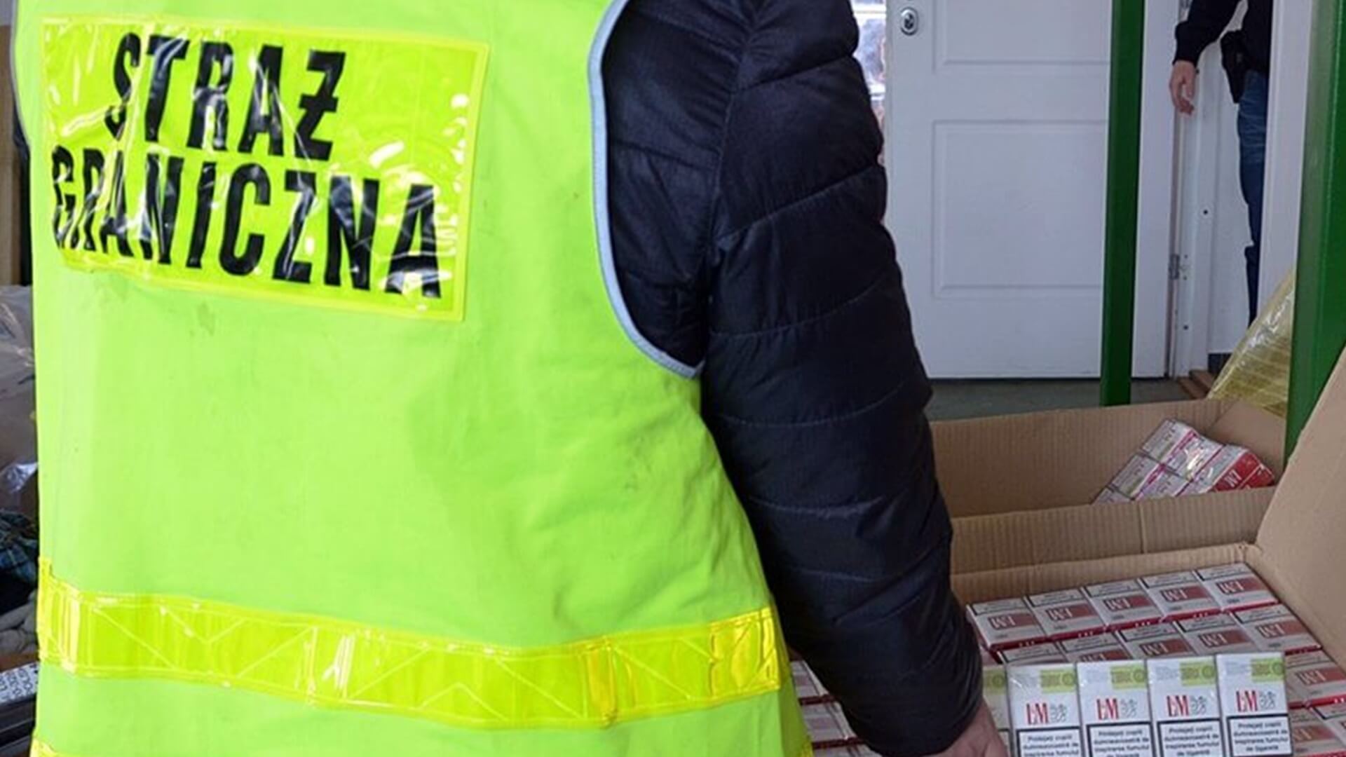 Podlaska Straż Graniczna zabezpieczyła 7 tys. paczek papierosów z przemytu