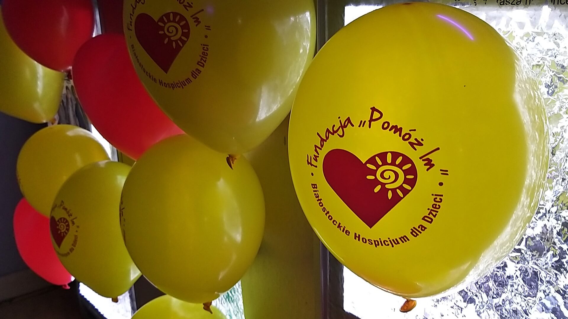 Pandemiczny rok w Fundacji "Pomóż im"