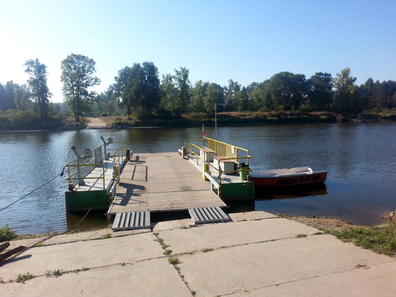 Za mało wody na przeprawy promem przez Bug