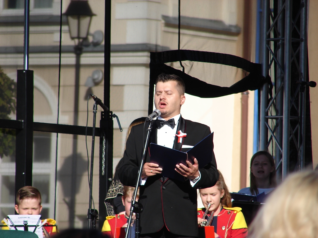 W Łomży zabrzmiały patriotyczne pieśni - koncert "Śpiewajmy dla Niepodległej"