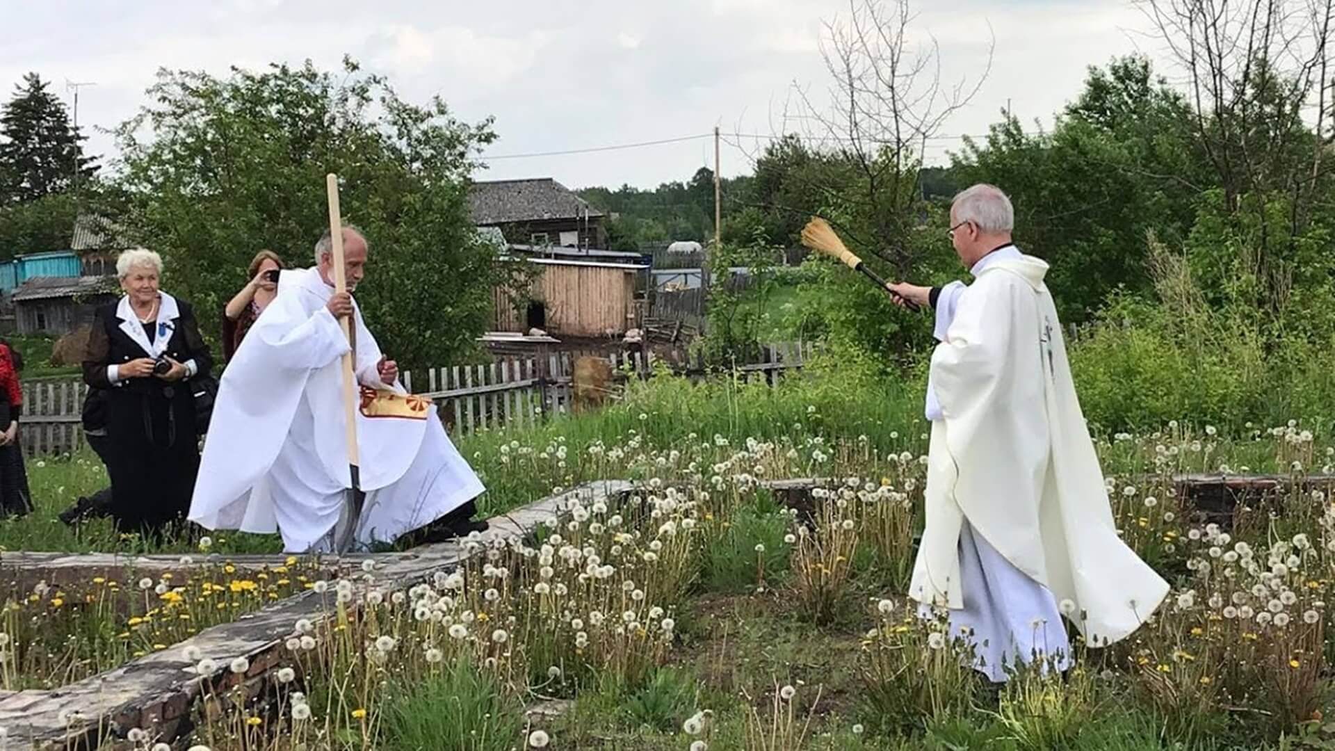 Rozpoczęła się odbudowa kościoła w syberyjskiej wsi Białystok
