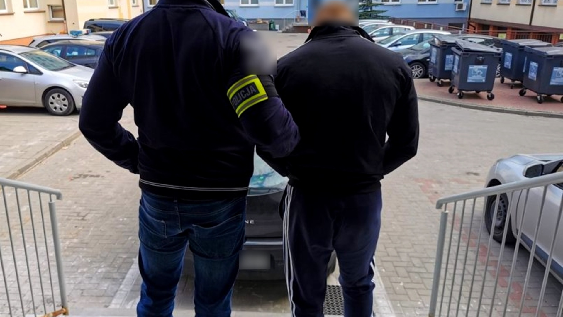 19-latkowi z Białegostoku grozi nawet do 12 lat więzienia - policjanci znaleźli w domu mężczyzny 800 g amfetaminy