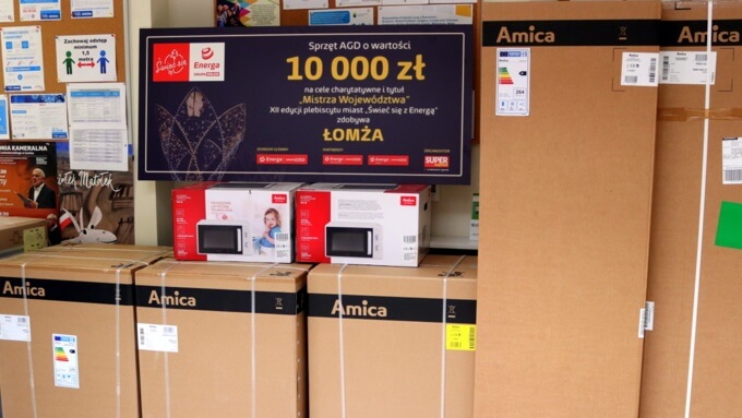 Łomża dostała nagrody za wygraną w konkursie "Świeć się z Energą"
