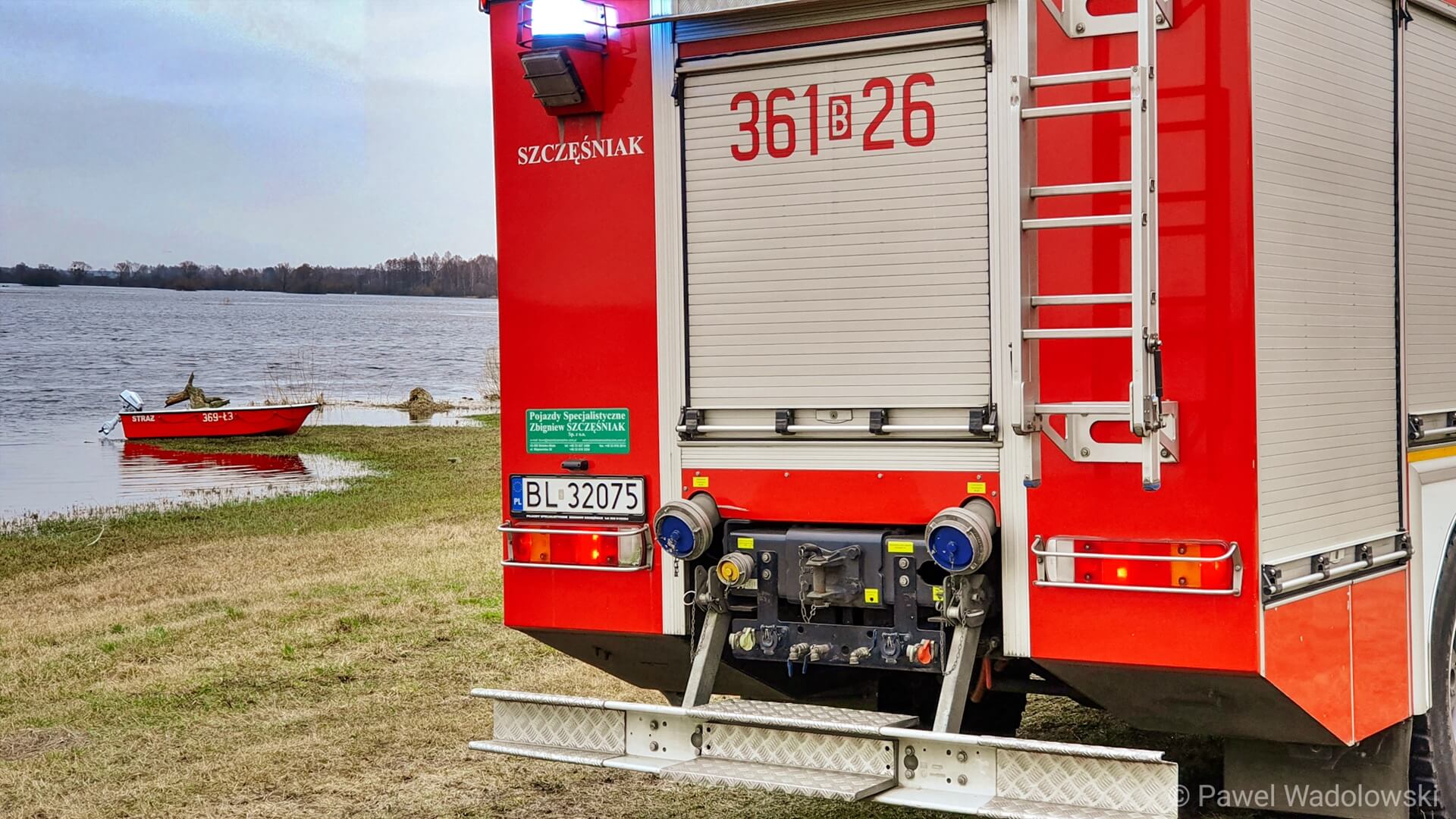 W gminie Wizna z Biebrzy wyłowiono ciało kobiety