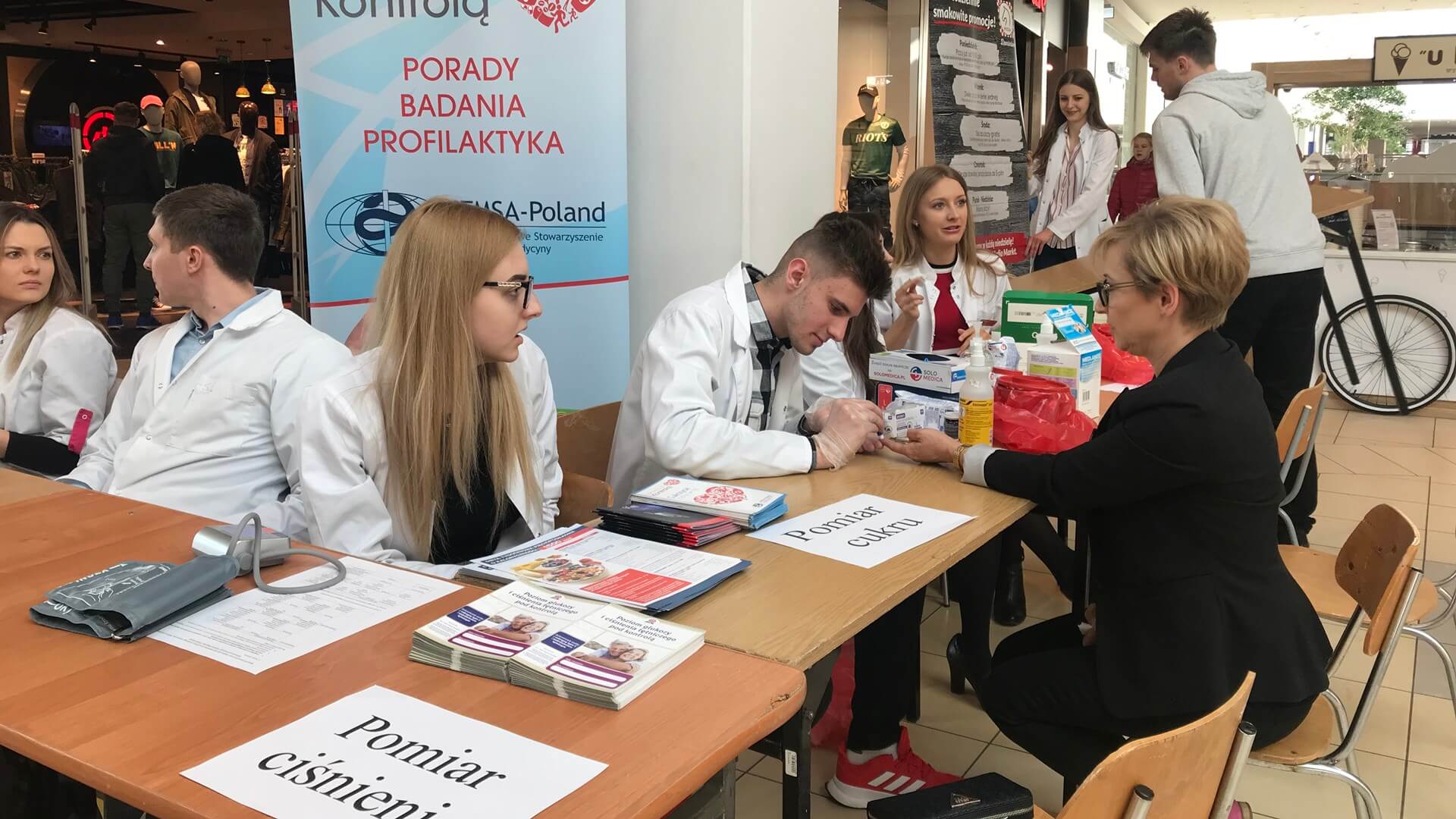 Można zmierzyć ciśnienia krwi lub zrobić przegląd dentystyczny - bezpłatne badania w Atrium Biała