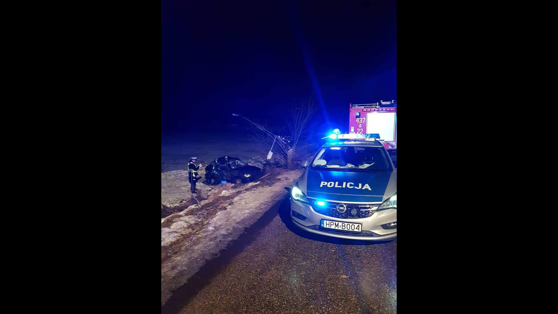 Wypadek koło Hajnówki. Samochód uderzył w słup energetyczny - nie żyje mężczyzna