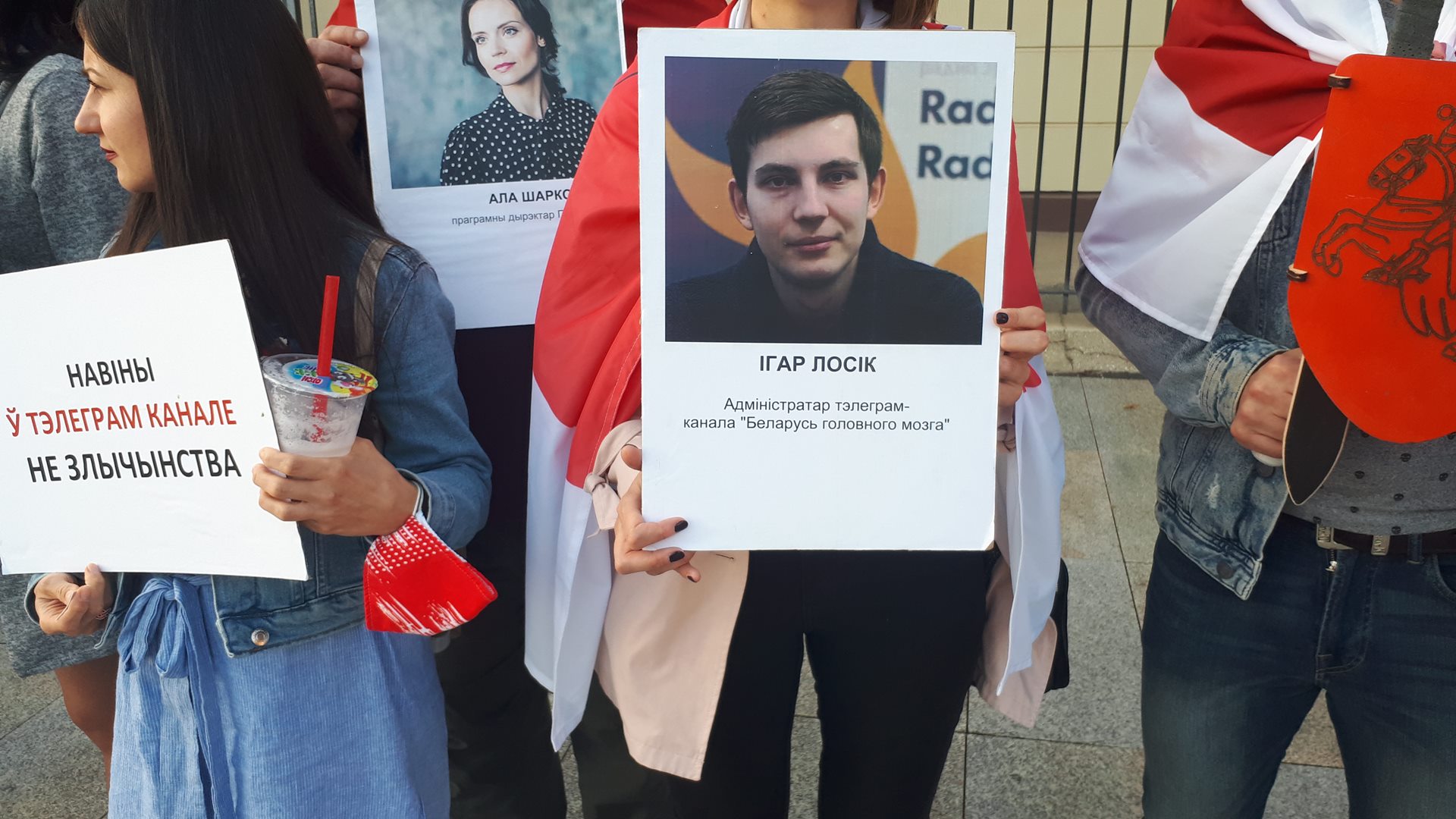 W Białymstoku pikietowano aby wyrazić solidarność z białoruskimi dziennikarzami prześladowanymi przez władze w Mińsku