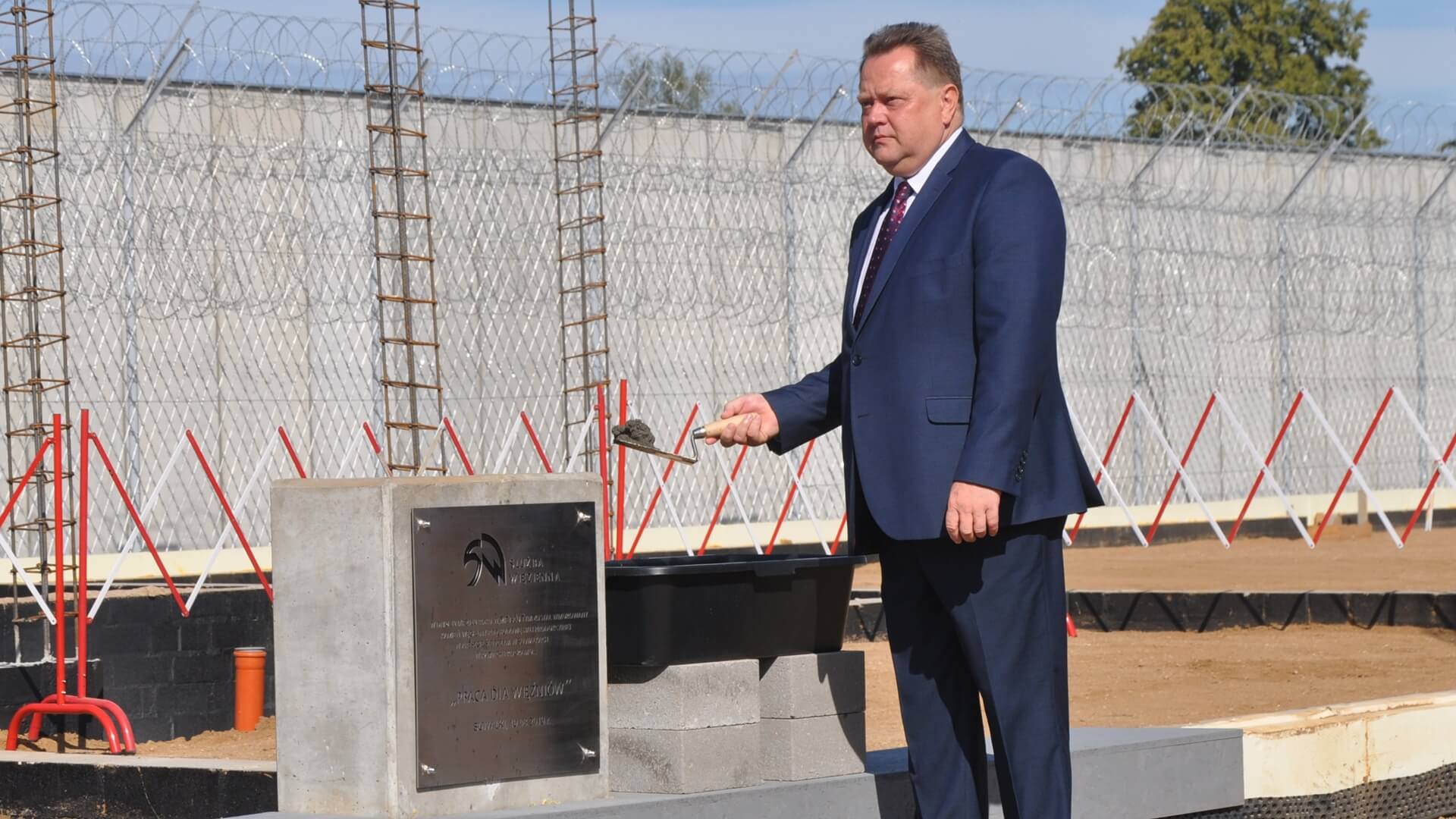 Pracę znajdzie tam kilkudziesięciu osadzonych – w suwalskim areszcie śledczym powstanie zakład produkujący listwy