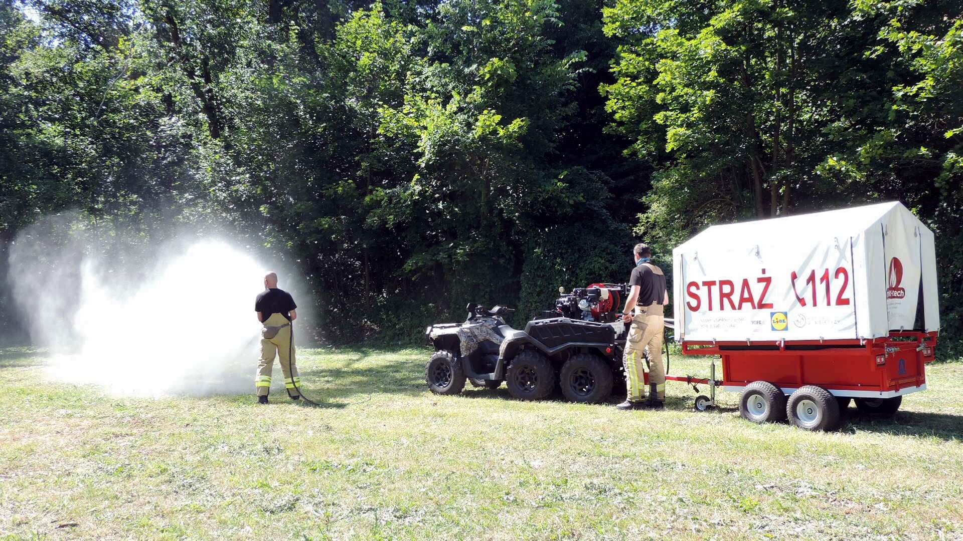 OSP w Trzciannem otrzymała oryginalny zestaw ratunkowo-gaśniczy